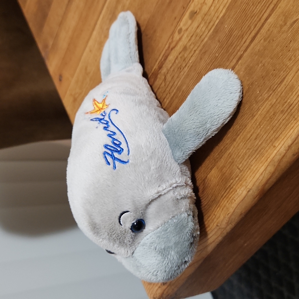 Florida Souvies® Gray Manatee 9" Like New!